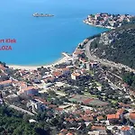 Loza Apartman *
